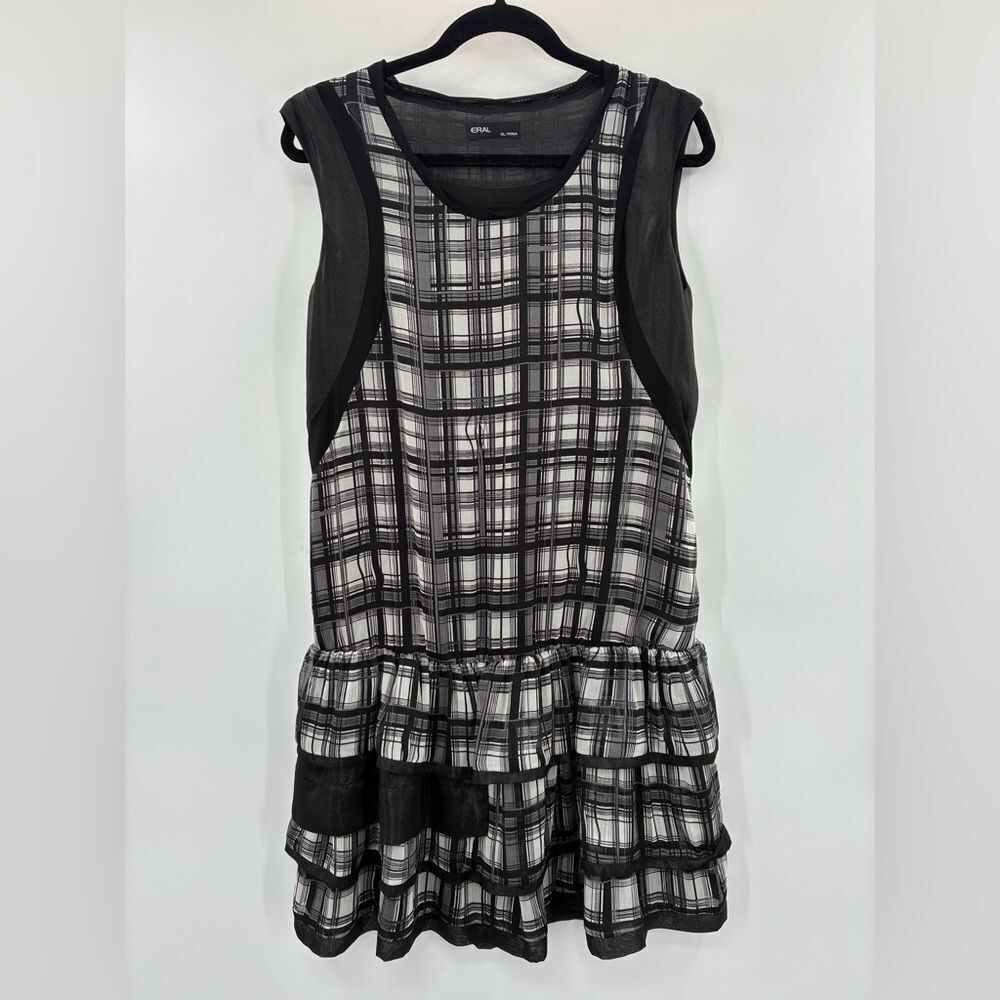3For$20 Earl Black and White Plaid Sleeveless Tiered Ruffle Dress size XL